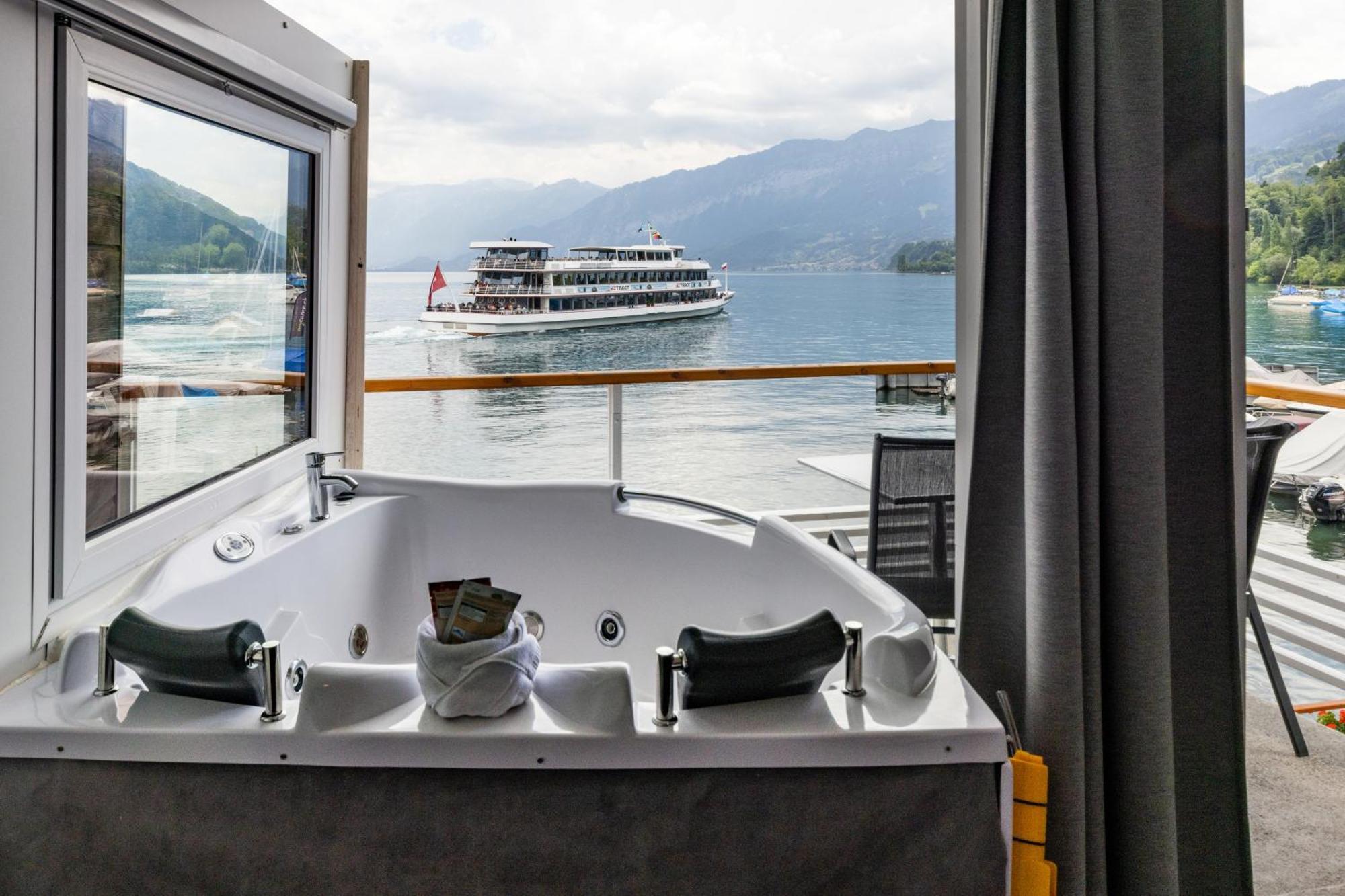 Strandhotel Seeblick Faulensee Exterior foto