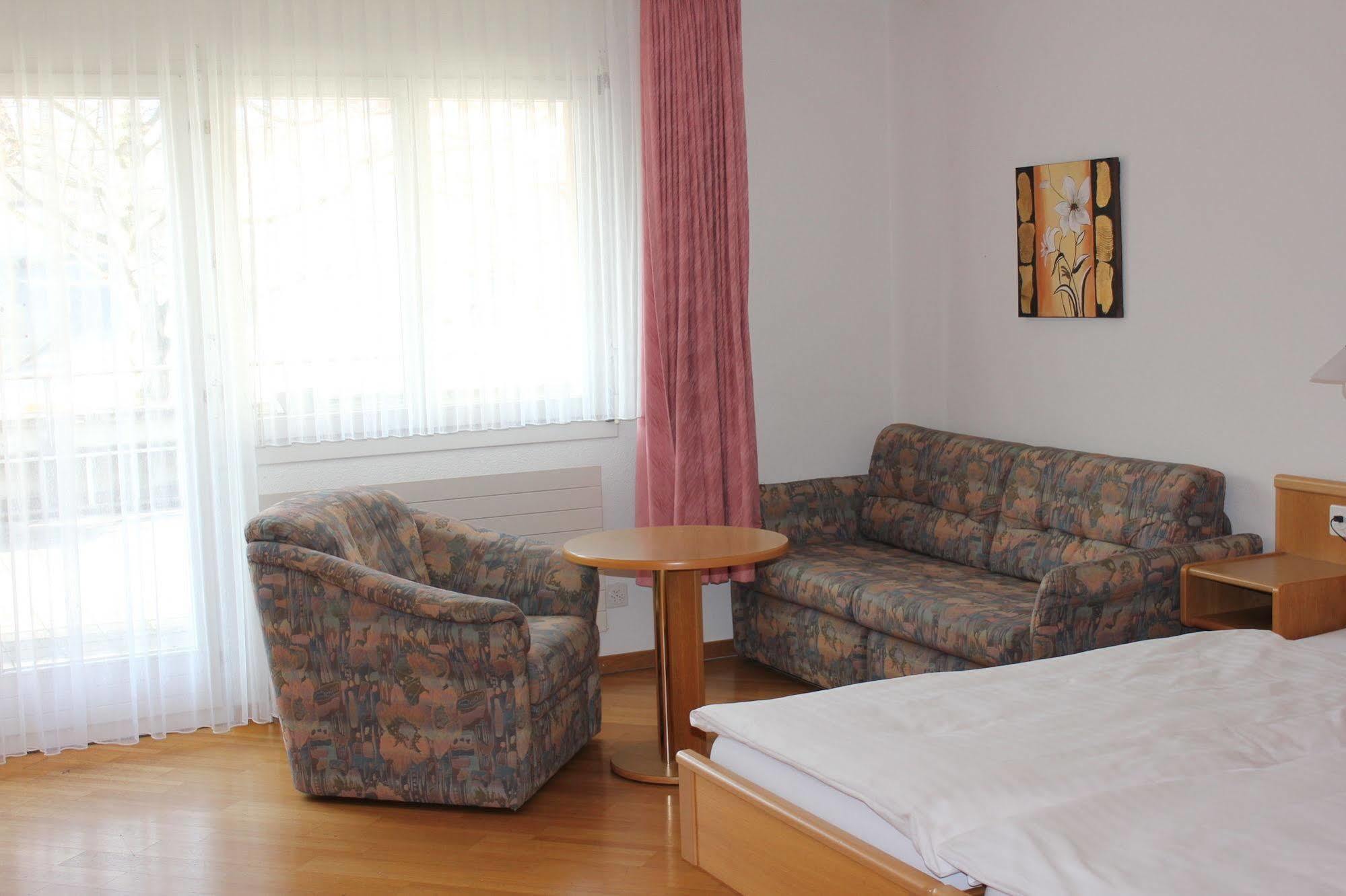 Strandhotel Seeblick Faulensee Exterior foto